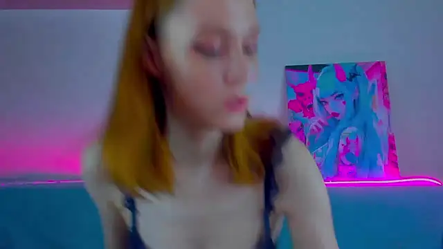 Snapshot of Gina_lovelyy chatting on 09-27-25, 11:15 Gina lovelyy online show from 09-27-25, 11:15