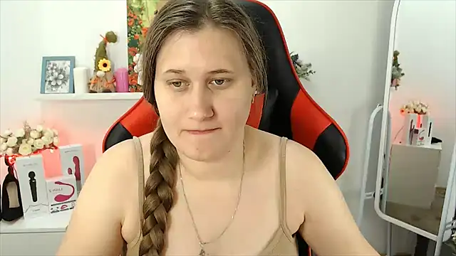 Snapshot of Lucky_Lana chatting on 09-19-25, 02:24 Lucky Lana online show from 09-19-25, 02:24