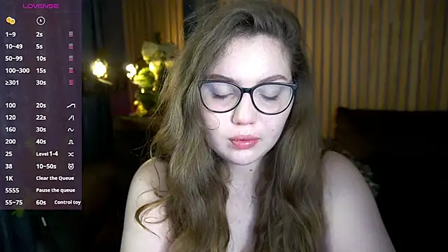 LuxSopphia online show from 01-16-26, 08:13