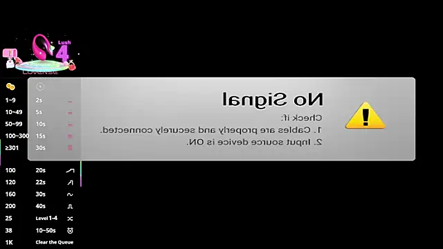 Snapshot of LuxSopphia chatting on 06-18-26, 12:42 LuxSopphia online show from 06-18-26, 12:42