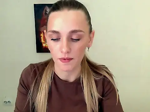 Snapshot of Doll_Angelina chatting on 10-04-25, 05:49 Doll Angelina online show from 10-04-25, 05:49