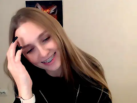 Snapshot of Doll_Angelina chatting on 10-18-25, 05:54 Doll Angelina online show from 10-18-25, 05:54