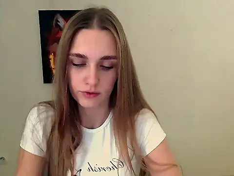 Snapshot of Doll_Angelina chatting on 11-20-25, 06:57 Doll Angelina online show from 11-20-25, 06:57