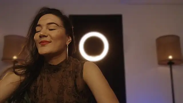 Artworktease online show from 03-13-25, 06:23