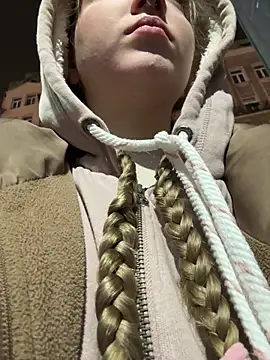 bambi lu online show from 11-01-25, 04:31