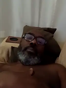 Bigmaumau54 online show from 12-20-25, 01:45