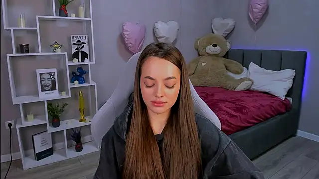 Snapshot of MelanieAlves chatting on 03-23-26, 02:21 MelanieAlves online show from 03-23-26, 02:21