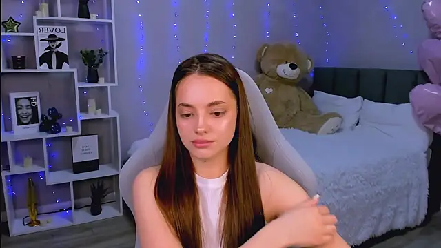 Snapshot of MelanieAlves chatting on 04-14-26, 03:07 MelanieAlves online show from 04-14-26, 03:07