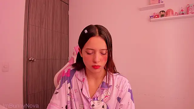 ImBunnyNova online show from 04-09-26, 03:28