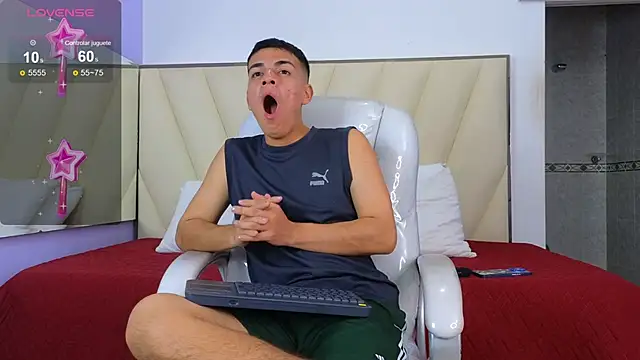 Hotboy21  online show from 11-08-25, 04:12