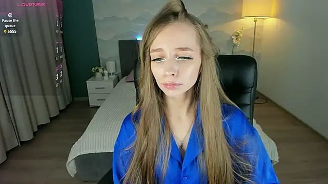 Amy Waynee online show from 09-22-25, 06:32