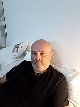 Alexis Bull online show from 11-07-25, 02:17