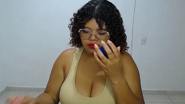 natalietits1 online show from 12-23-25, 06:00