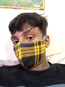 Snapshot of _fucker_18 chatting on 10-12-25, 10:03 fucker 18 online show from 10-12-25, 10:03