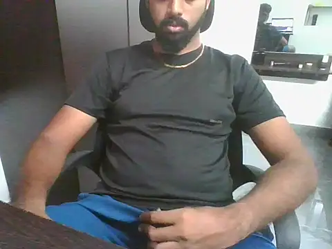 Snapshot of lovelyakash69 chatting on 09-15-25, 04:23 lovelyakash69 online show from 09-15-25, 04:23