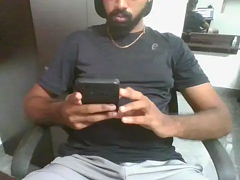 Snapshot of lovelyakash69 chatting on 10-03-25, 04:09 lovelyakash69 online show from 10-03-25, 04:09