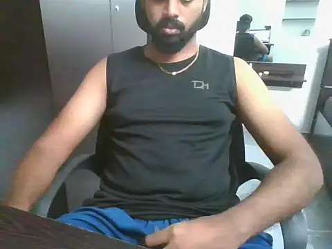 Snapshot of lovelyakash69 chatting on 10-27-25, 06:06 lovelyakash69 online show from 10-27-25, 06:06