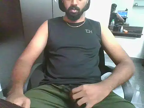 Snapshot of lovelyakash69 chatting on 11-05-25, 03:50 lovelyakash69 online show from 11-05-25, 03:50