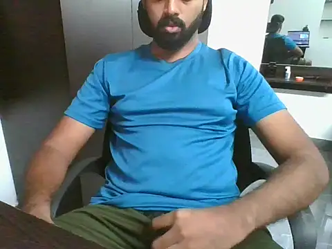 Snapshot of lovelyakash69 chatting on 11-12-25, 04:13 lovelyakash69 online show from 11-12-25, 04:13