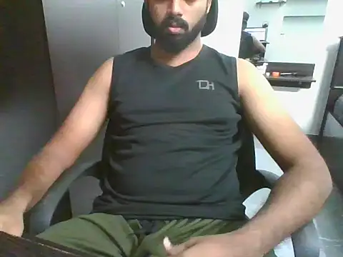 Snapshot of lovelyakash69 chatting on 12-16-25, 04:28 lovelyakash69 online show from 12-16-25, 04:28