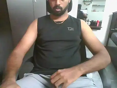 lovelyakash69 online show from 04-04-26, 07:50