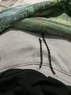 Snapshot of tipetto06 chatting on 03-19-25, 08:11 tipetto06 online show from 03-19-25, 08:11