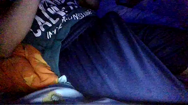 Snapshot of tipetto06 chatting on 09-15-25, 08:42 tipetto06 online show from 09-15-25, 08:42