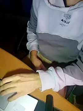 Snapshot of tipetto06 chatting on 10-21-25, 08:59 tipetto06 online show from 10-21-25, 08:59