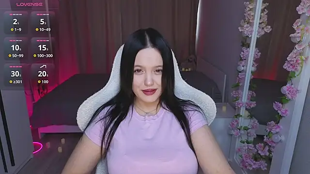 Betty  Davvis online show from 10-15-25, 01:22