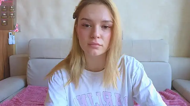 Cyberheart  online show from 12-15-25, 09:13