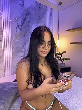 Snapshot of Lenna_s chatting on 06-03-26, 10:04 Lenna s online show from 06-03-26, 10:04