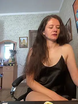 Snapshot of MariannaSida chatting on 05-29-26, 06:00 MariannaSida online show from 05-29-26, 06:00