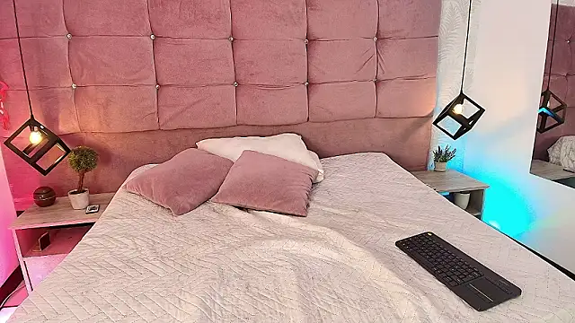 Jenna-Mitchell online show from 01-15-26, 03:55