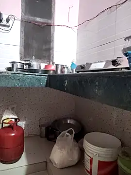 Desi Bhabi 01 online show from 12-04-25, 02:37