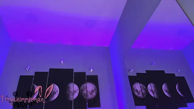 Snapshot of FreyaZimmerman_ chatting on 09-28-25, 08:47 FreyaZimmerman online show from 09-28-25, 08:47