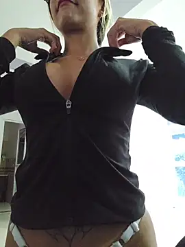 Pretty roxxyy online show from 08-03-26, 11:26