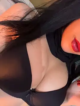 QueenLujaine online show from 04-11-26, 07:45