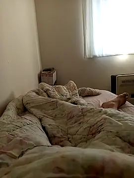 leona633 online show from 12-18-25, 09:26