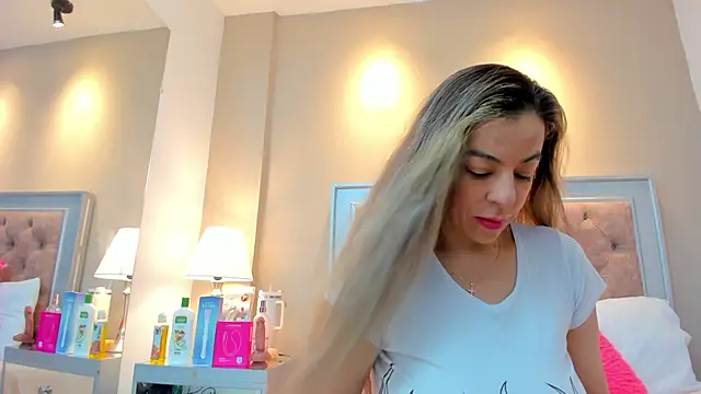 AlexaStorrm online show from 11-18-25, 04:28