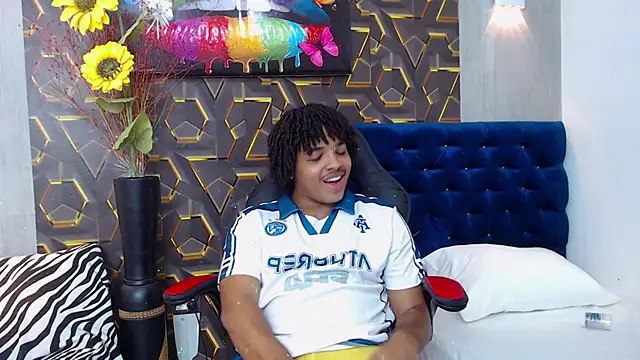 black king 241 online show from 10-13-25, 02:33