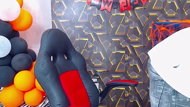 black king 241 online show from 10-29-25, 02:14