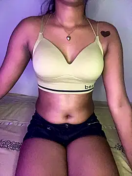 Snapshot of selena_mia chatting on 01-12-26, 05:56 selena mia online show from 01-12-26, 05:56