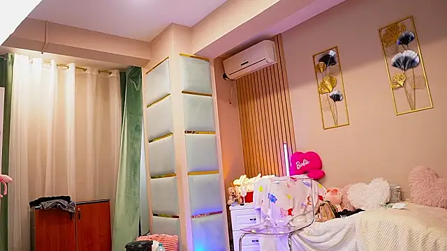 SabrinaJade online show from 02-03-26, 05:49