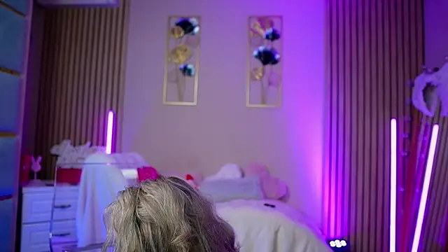 SabrinaJade online show from 03-08-26, 06:28