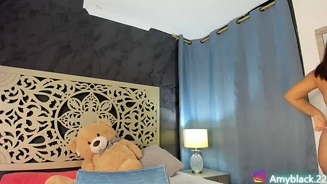 Amyblack   online show from 09-15-25, 01:49