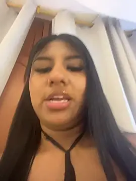 Emmily Vargas online show from 10-11-25, 01:49