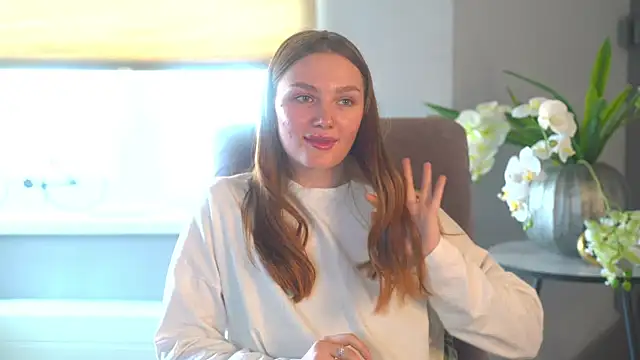 Snapshot of MeganBoone chatting on 03-21-25, 08:06 MeganBoone online show from 03-21-25, 08:06