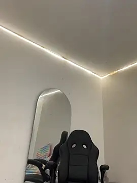 Kariina  69 online show from 11-26-25, 02:12