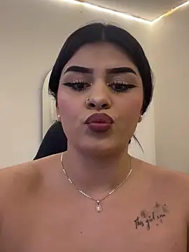 Kariina  69 online show from 12-05-25, 03:37