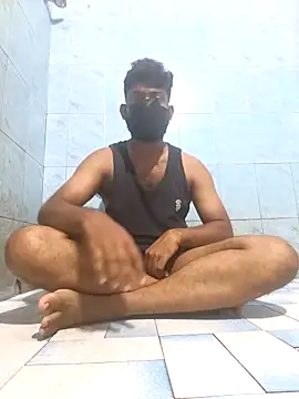 Snapshot of UrbanUtopia chatting on 10-25-25, 06:13 UrbanUtopia online show from 10-25-25, 06:13